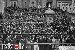 عکسی از مراسم ختم تختی که سانسور شد