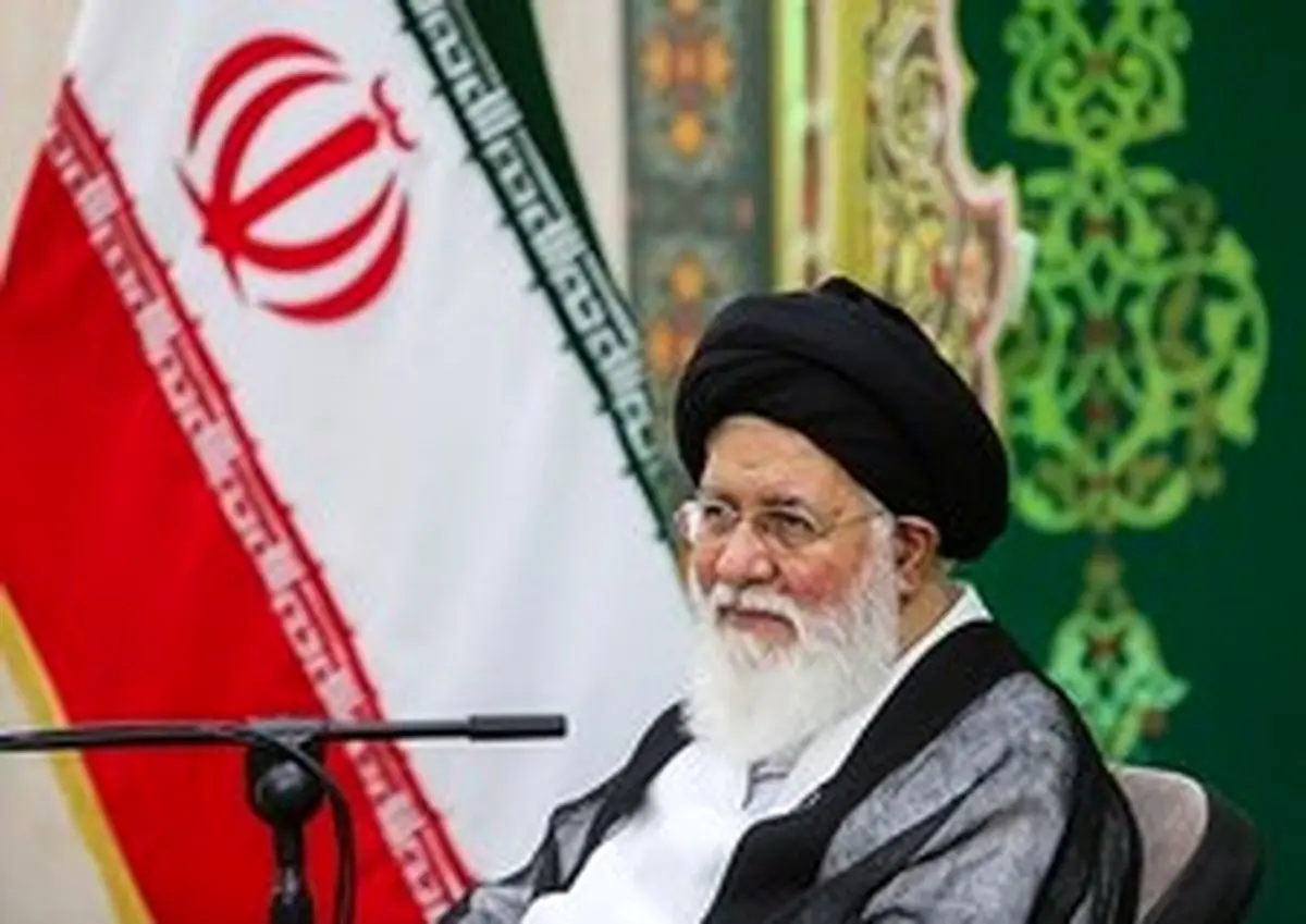 آیت‌الله احمد علم‌الهدی: مردم جلوتر از مسئولان و قدرت‌ها در عرصه‌ها حضور دارند/ هر جا مردم هستند، مشکلات حل می‌شود