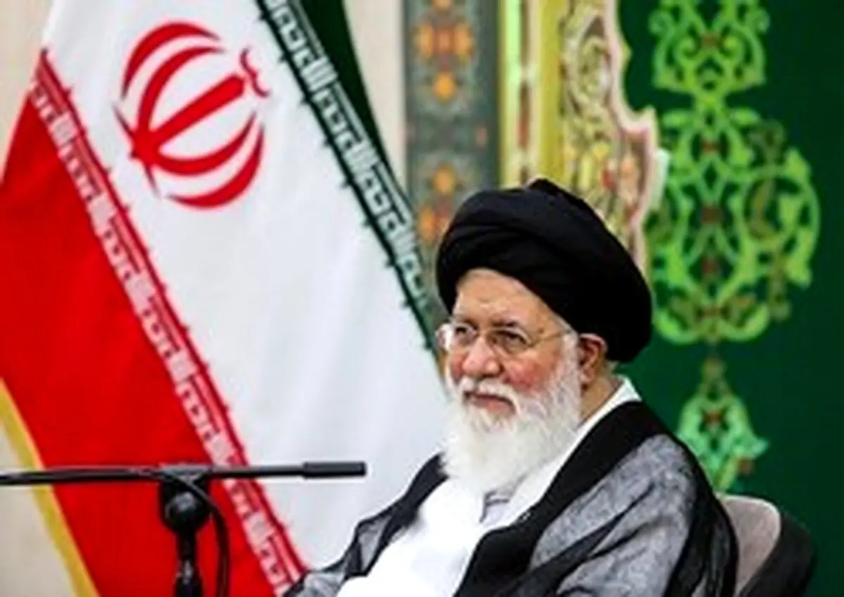 آیت‌الله احمد علم‌الهدی: مردم جلوتر از مسئولان و قدرت‌ها در عرصه‌ها حضور دارند/ هر جا مردم هستند، مشکلات حل می‌شود
