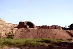 ارگ 2300 ساله جنب اتوبان امام علی(ع) +عکس