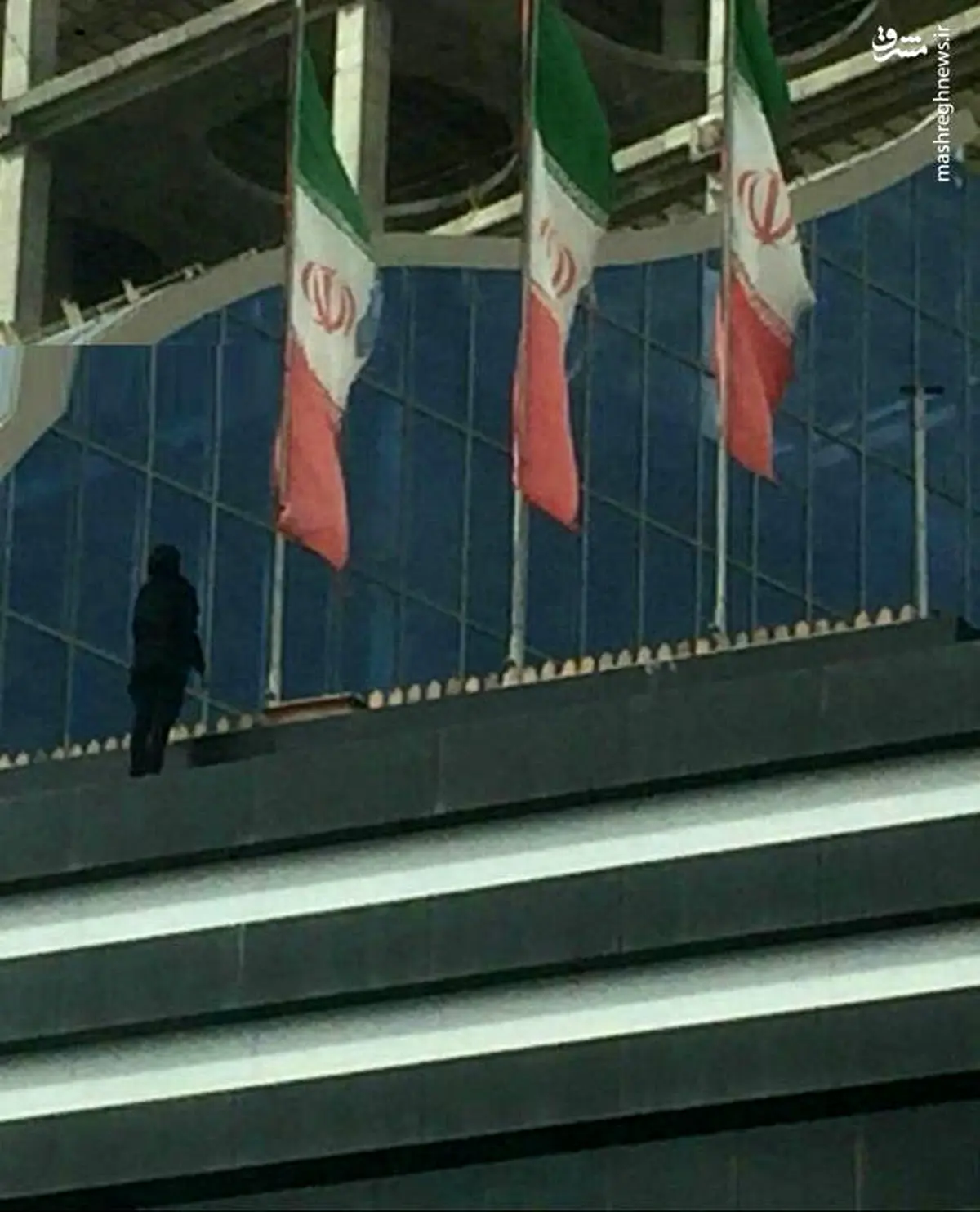 خودکشی نافرجام یک دختر جوان در سمنان/عکس