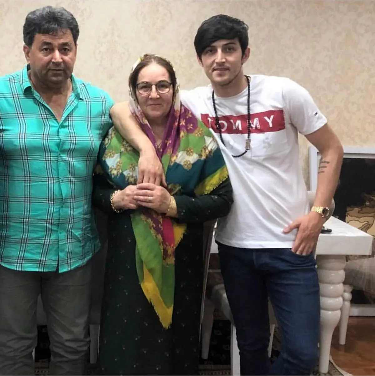 آزمون در کنار پدر و مادر