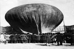 تصویری از پرواز بالن در تبریز در سال ۱۲۷۳