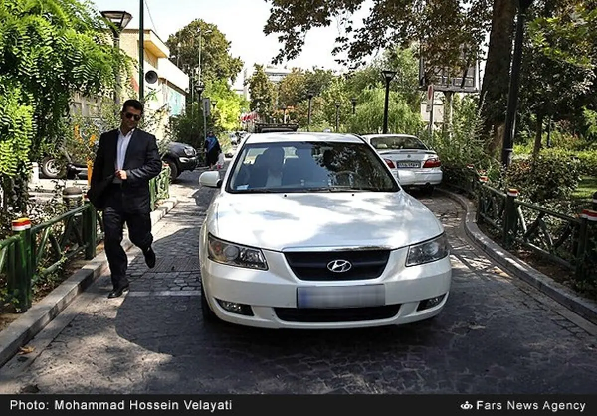 سعید مرتضوی، با چه ماشینی به دادگاه رفت/ عکس