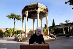 بازدید رئیس جمهور از آرامگاه سعدی و حافظ به روایت تصویر