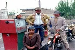 تصویری از پمپ بنزین ایرانی در سال ۱۳۴۷