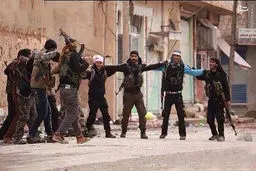 رقصیدن مختلط داعشی‌ها/ عکس