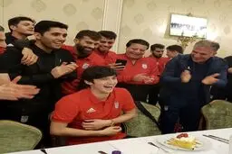 جشن تولد سردار آزمون در اردوی تیم ملی/ عکس