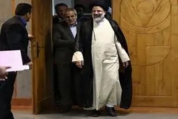 چه کسی برای کاندیداتوری ابراهیم رئیسی امضا جمع می‌کند؟ /افزایش تلاش‌های پشت پرده برای حمایت از یک «پدیده انتخاباتی»