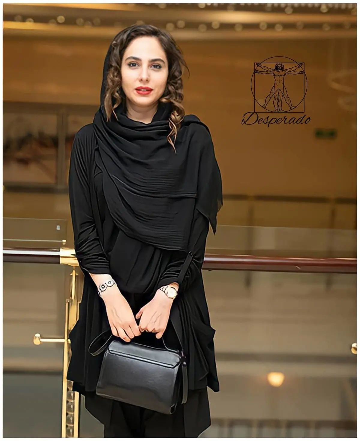 چهره متفاوت رعنا آزادی ور