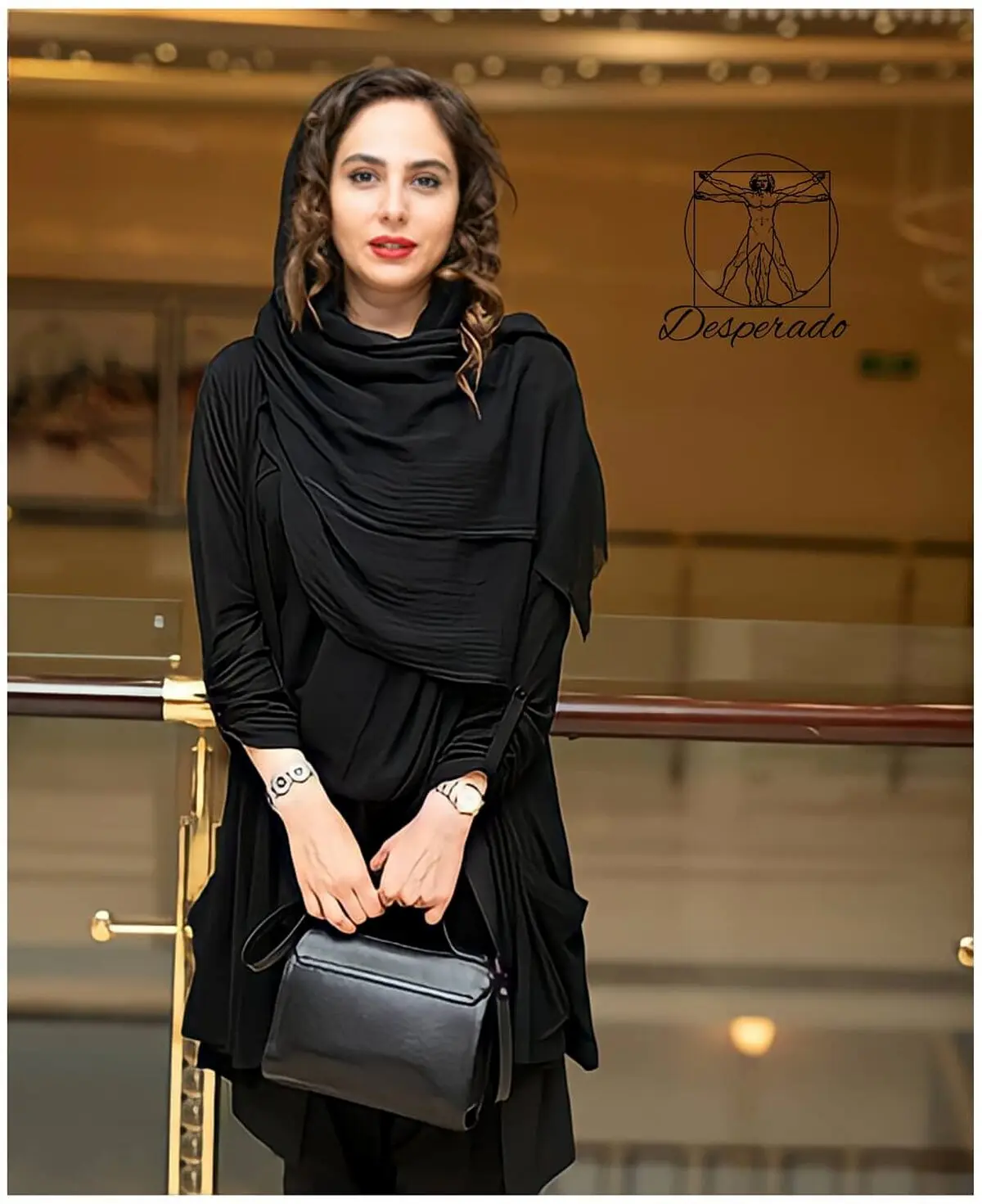 چهره متفاوت رعنا آزادی ور