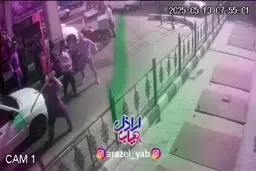 حمله یکی از اراذل چاقو بدست به مردم در پمپ بنزینی در تهران + فیلم