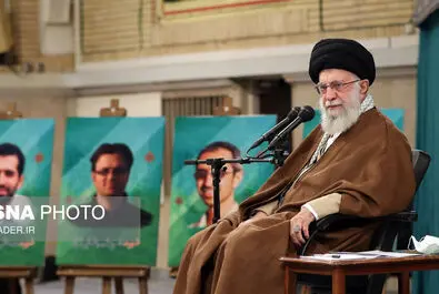 رهبر انقلاب نخبگان