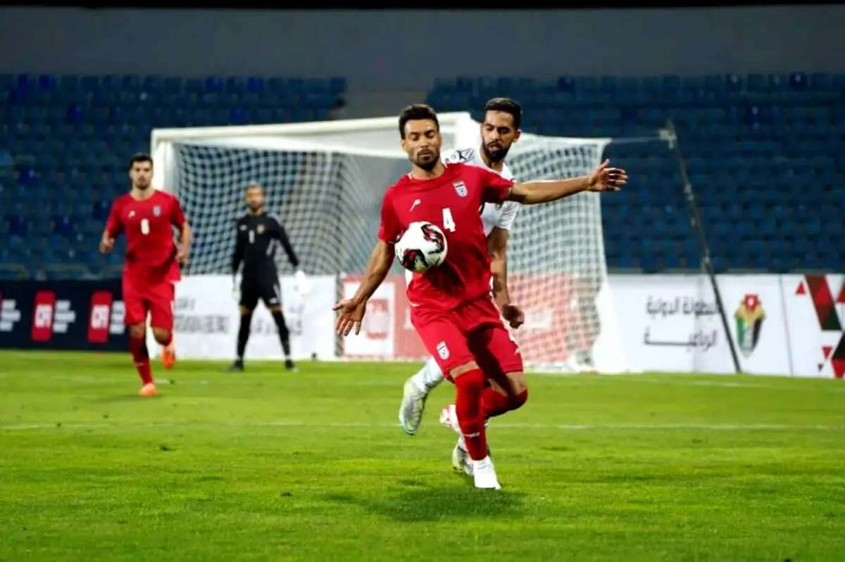 گردن رقیب امباپه دست شجاع! (عکس)