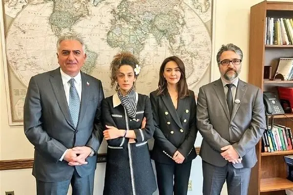 شکاف عمیق در اپوزیسیون