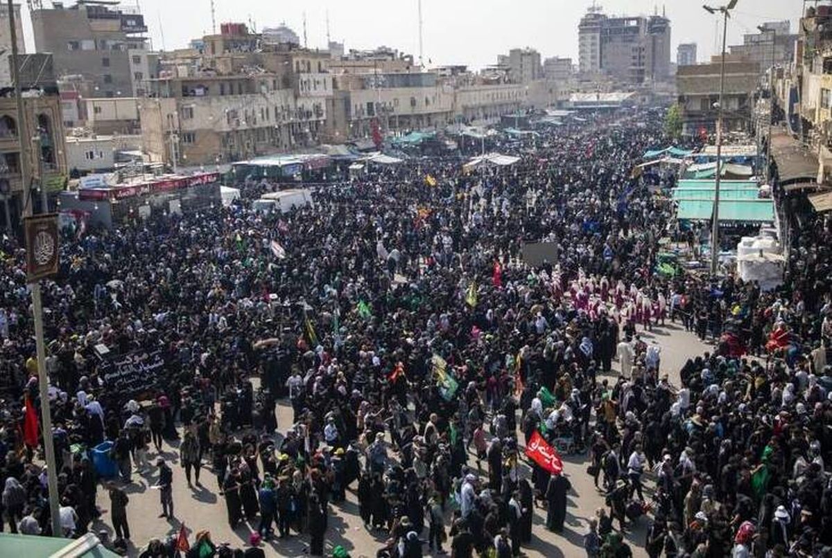 حرکت بزرگترین موکب پیاده اربعین از جنوب عراق به کربلا