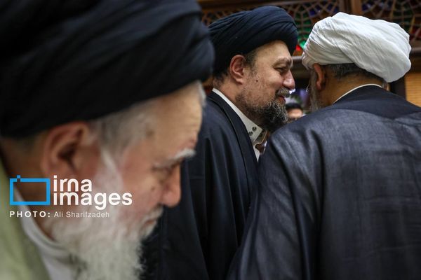 تصاویر دیدار پورمحمدی و سید حسن خمینی در مسجد نور