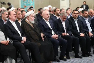 رهبر انقلاب