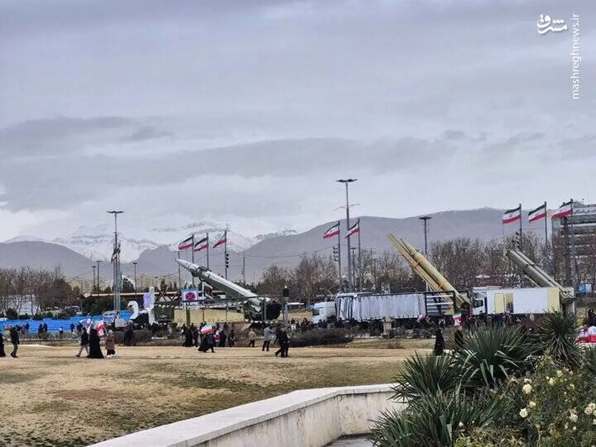 سه موشک فاتح ۱۱۰، حاج قاسم و فتح در میدان آزادی