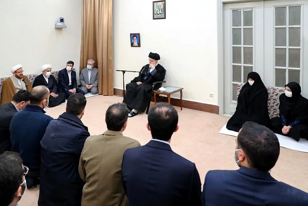 رهبر انقلاب: مسئله پیشرفت علمی و عبور از مرزهای دانش نباید فراموش شود