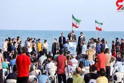 احمدی‌نژاد ساحل بوشهر را به‌هم ریخت! + عکس