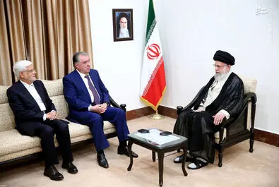 رهبر انقلاب