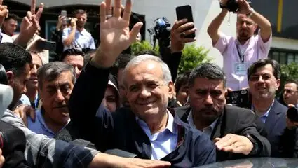 فیلمی ناب از مسعود پزشکیان اوایل انقلاب 