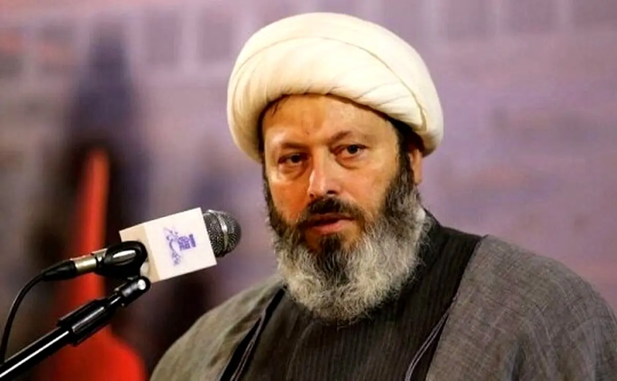 انتقاد تند رسانه اصولگرا از مشاور قالیباف: صلاحیت پوشیدن لباس روحانیت را ندارید!