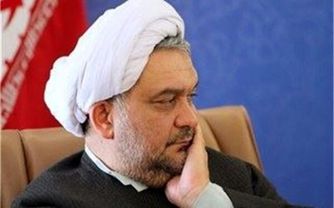 دولت رئیسی باید مسئولان باقی‌مانده از دولت روحانی را تغییر دهد
