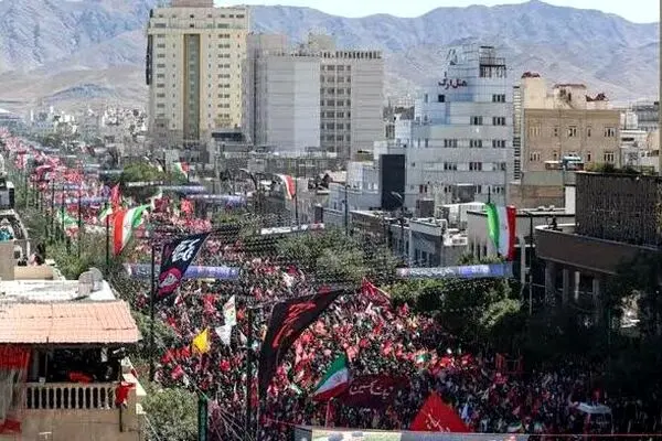 تصاویر تشییع پیکر رهبر شهید انقلاب در مشهد 