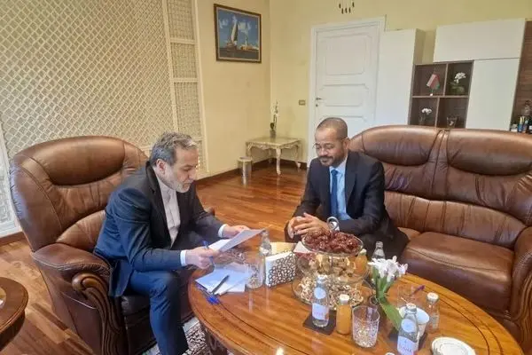 انتقال ملاحظات ایران به وزیر خارجه عمان در سوئیس