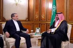 لحظه دیدار عراقچی و بن سلمان در جده
