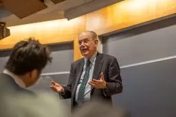 پیش بینی مرشایمر از شکست سریع ترامپ مقابل ایران