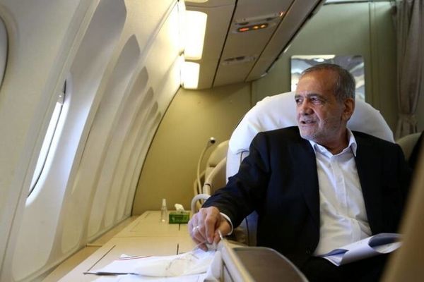 پزشکیان عازم مشهد شد