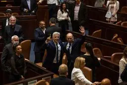 نفتالی بنت، آغازگر جنگ ایران و اسرائیل یا زمینه ساز کاهش تنش؟