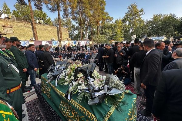 تصاویر وزیر فرهنگ و ظریف و شخصیت ها در مراسم وداع با فرشچیان