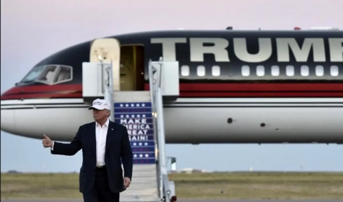 ترامپ از هواپیمای شخصی خود رونمایی کرد + عکس