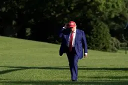 جنگ در سایه بی‌خبری؛ ترامپ مشغول گلف، کنگره در شوک حمله به ایران!