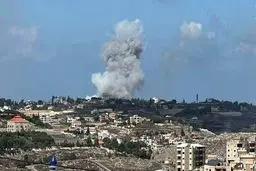 لحظه بمباران سنگین مناطق مسکونی لبنان توسط صهیونیست‌ها