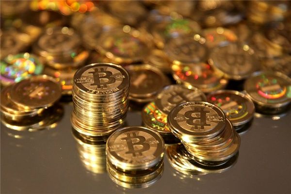نشانه‌های نگران‌کننده از روند بازار ؛ سقوط سنگین در انتظار بیت کوین