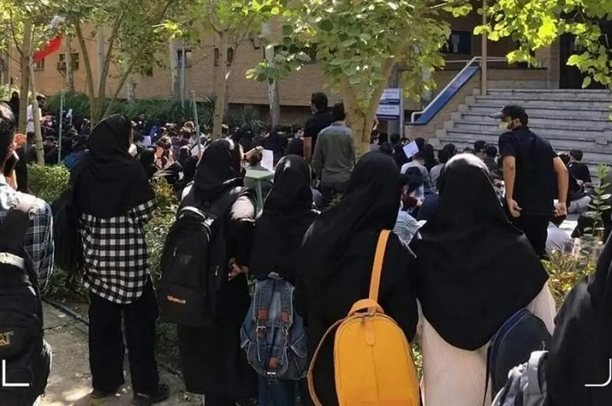 همشهری: به‌کار بردن شعار‌های جنسی در دانشگاه‌ها موجب خشم جامعه ولایی شده