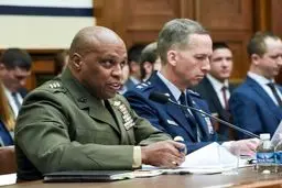 رئیس آژانس اطلاعات دفاعی آمریکا:برنامه موشکی ایران در دوران تحریم‌ها پیشرفت کرد