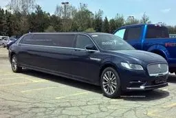 با طولانی ترین خودروی جهان آشنا شوید!/تصاویر