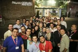 عکس یادگاری روزنامه نگاران ایرانی حاضر در وین