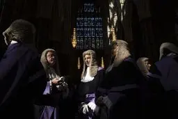 بریتانیا در آستانه آغاز سال جدید قانونی / عکس