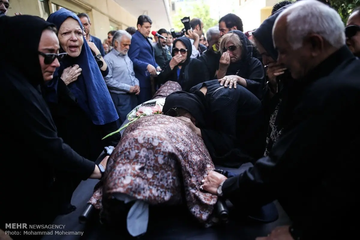 از بهزاد فراهانی تا فریبا متخصص در مراسم تشییع صدرالدین شجره/تصاویر