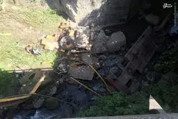 سقوط تريلي از روي پل/ عکس