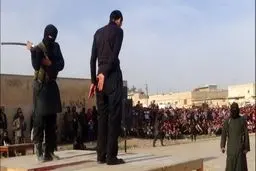 داعشی‎ها یک نوجوان را شلاق زدند/عکس
