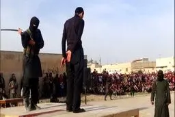 داعشی‎ها یک نوجوان را شلاق زدند/عکس
