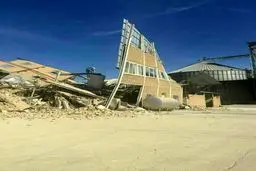 تخریب کارخانه آرد در شهرک صنعتی سرپل ذهاب/عکس